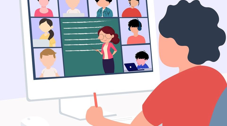 Tecknad bild där en person sitter framför en dator. På skärmen syns en person som föreläser och många små som lyssnar.