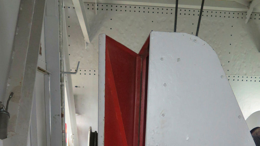 Inifrån kran 43, dörren som leder ut